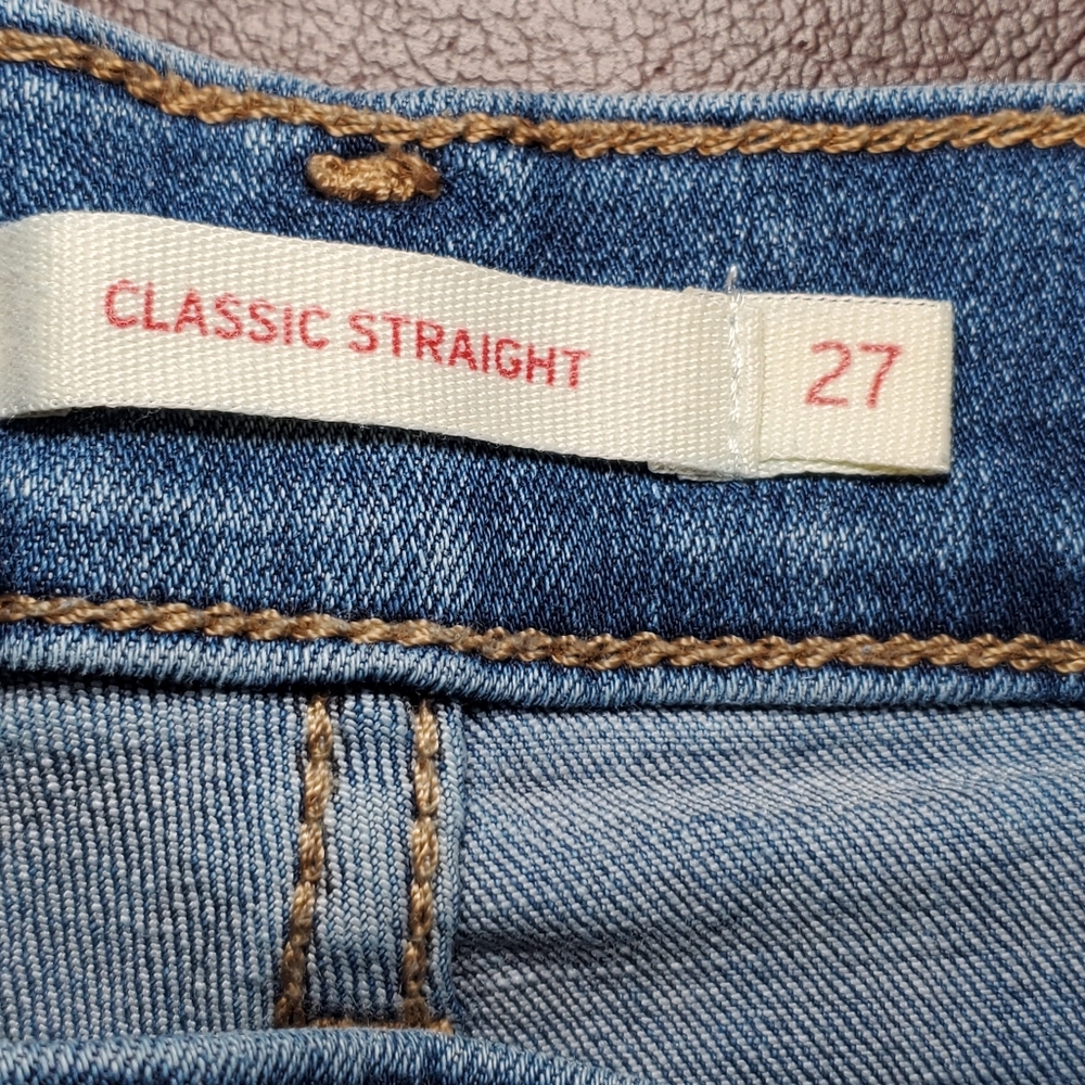 Levi's Classic Fit Blue Jeans - Picture 4 of 4
